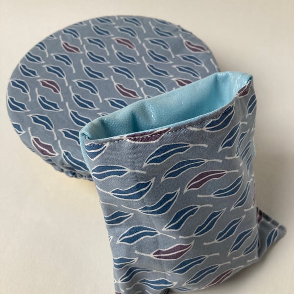 Reusable bowl cover and small food bag in blue leaf design.