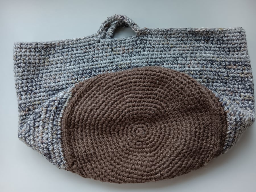 Crochet Basket Bag (Sandy Beach) - holds so much!