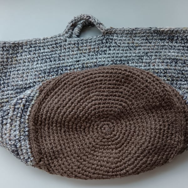 Crochet Basket Bag (Sandy Beach) - holds so much!
