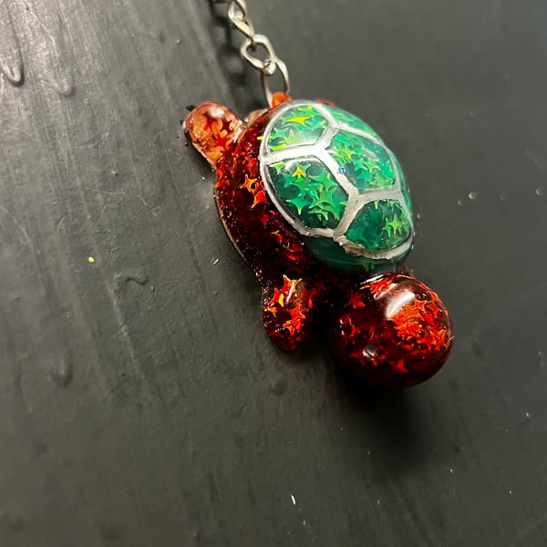 Turtle resin keyring