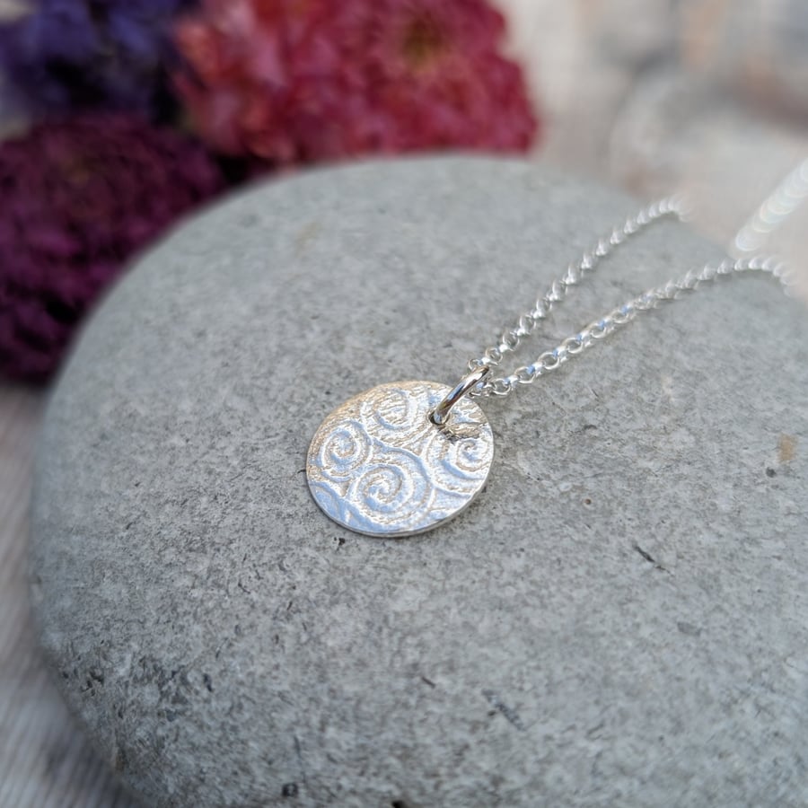 Sterling Silver Spiral Pattern Disc Necklace - JBJ2062