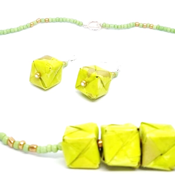 Paper necklace and earrings set 