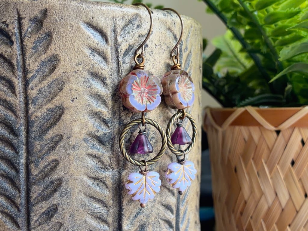 Nature Inspired Czech Glass Flower & Leaf Earrings. Lavender & Lilac Earrings 