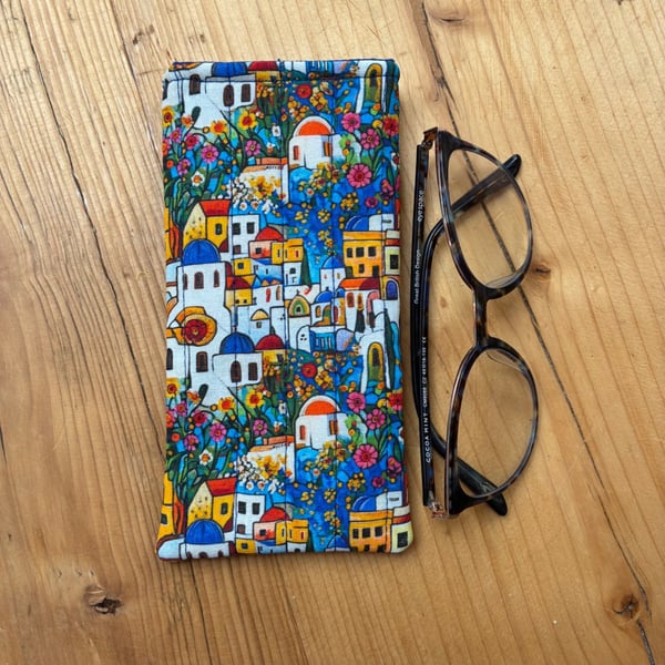 Mediterranean Village Style Quilted Fabric Glasses Case