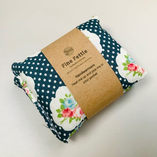 1 Pair of Reusable Hand Warmers