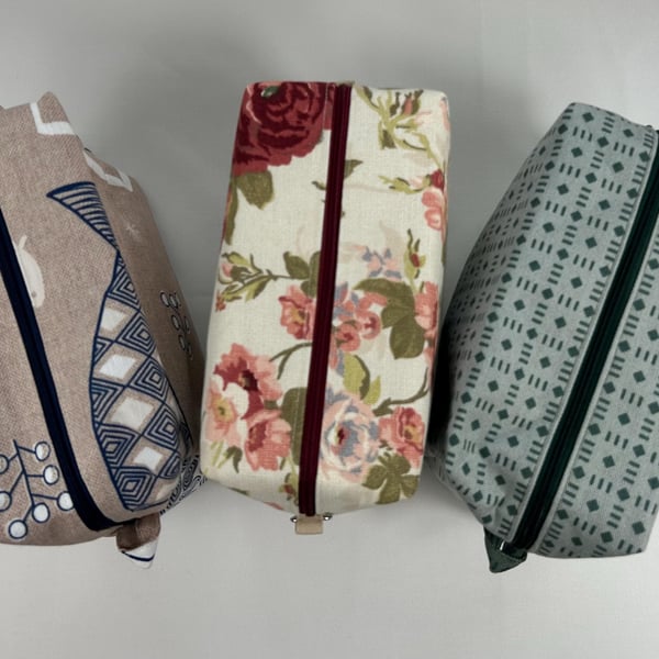 Cosmetics Boxed Pouch, Toiletries Bag, Travel Organiser, Make up Bag