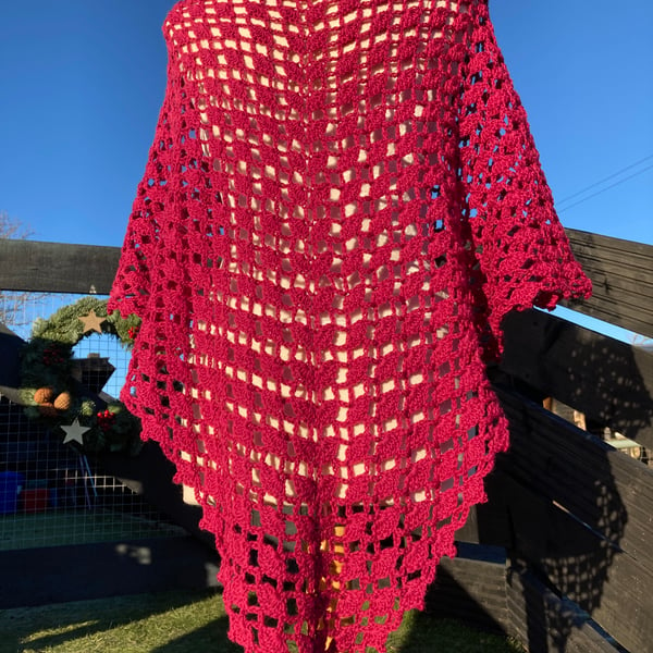 Unique Handmade Triangular Lace Shawl in Deep Magenta