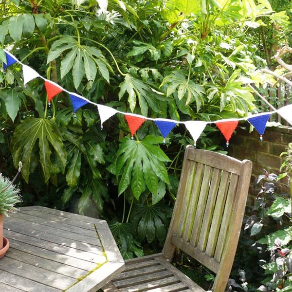 Crochet Kit to make Mini Pennant Bunting