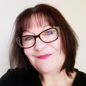 Bea Roberts Artist