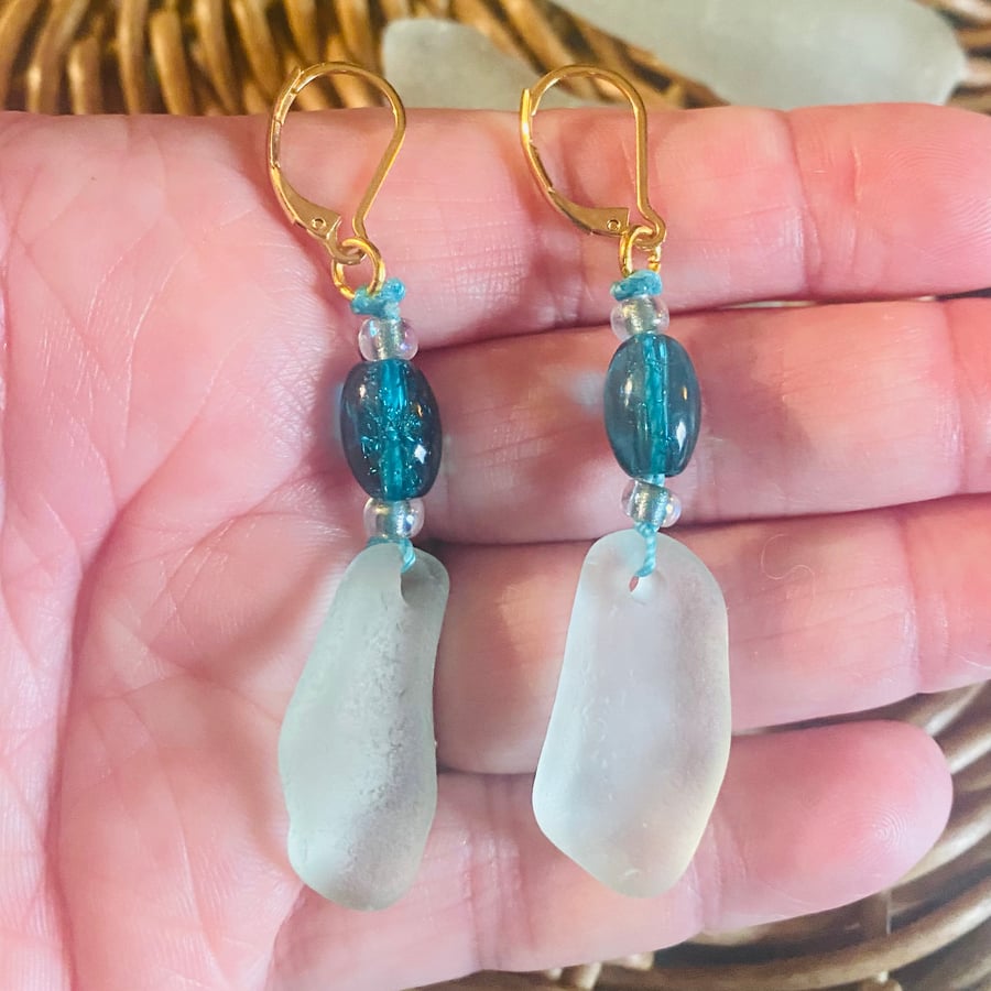 Sea Glass and Glass Bead earrings - SGE10