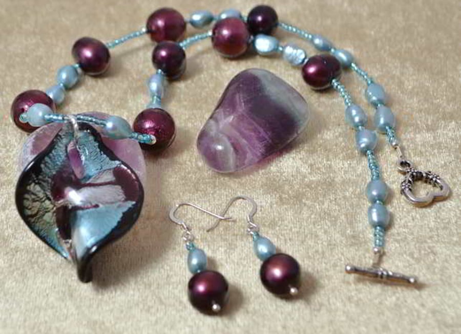 Raspberry Pearl & Murano Glass Necklace 