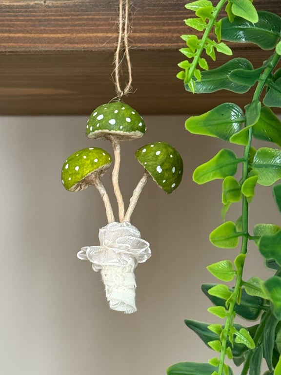 Spun Cotton Green Mushroom Bouquet 