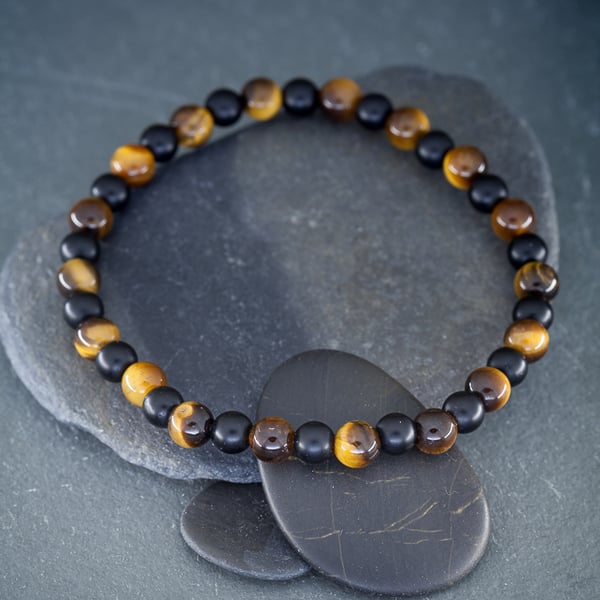 Bracelet Tigers Eye and Onyx gemstone stretch design 1 of 3