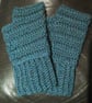 Ladies fingerless gloves - Image 2