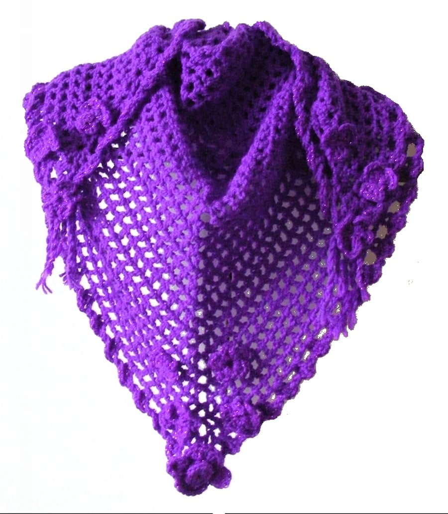 Triangular scarf
