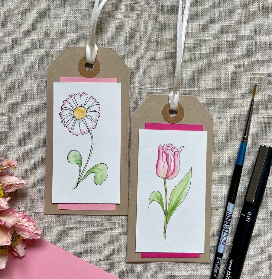 Pair of Hand painted, floral gift tags, daisy flower, tulip flower.