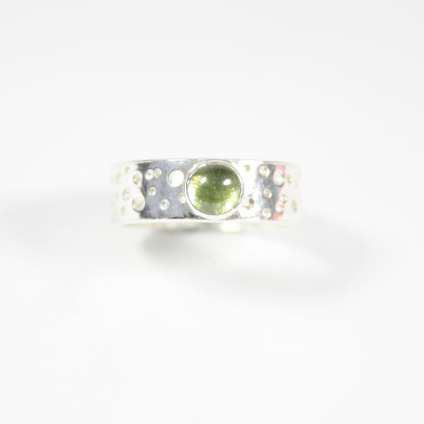 Silver Ring with Bubble Lace Pattern and Peridot Gemstone