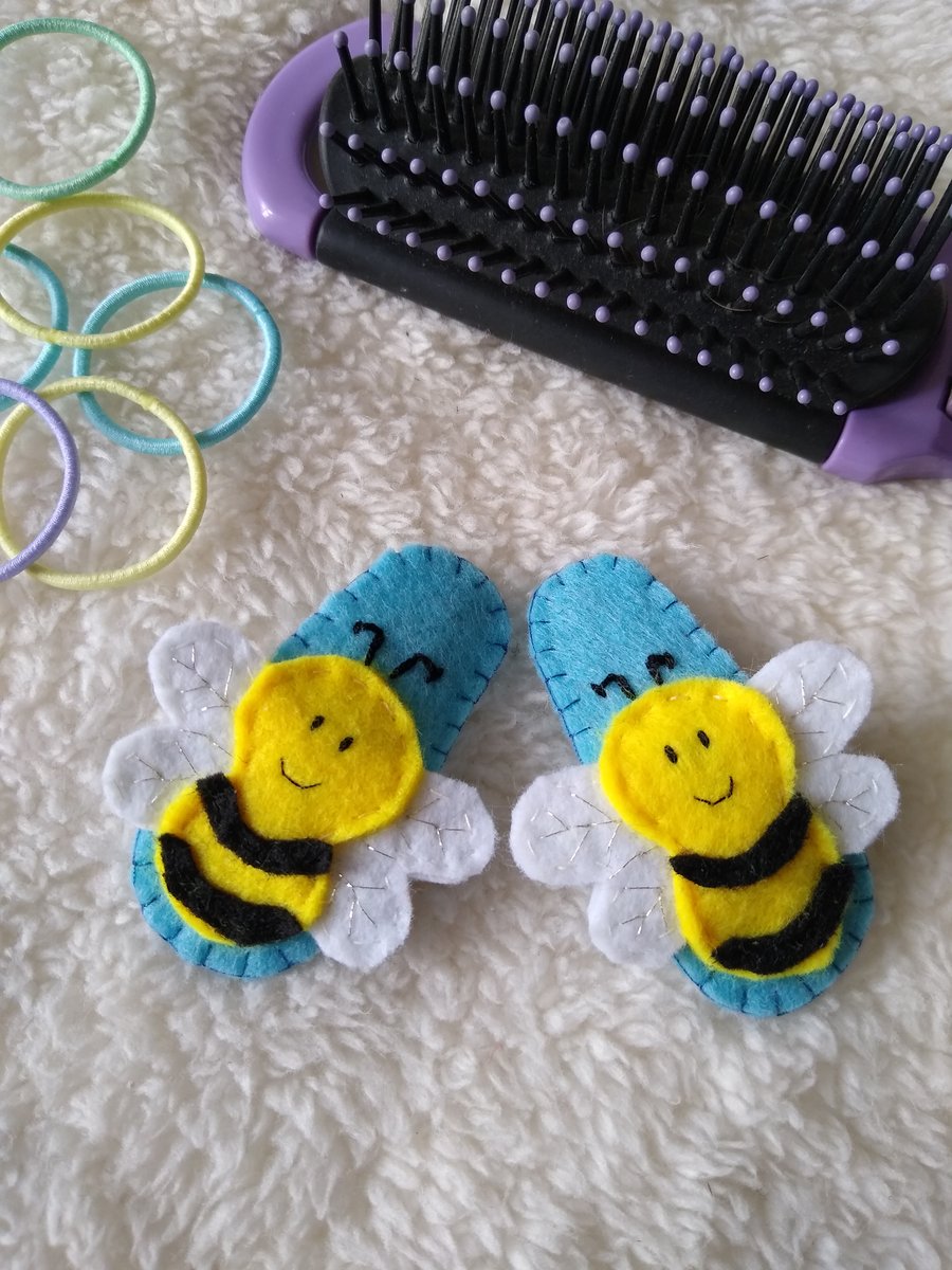 Bee hair clips, toddler hair accessories