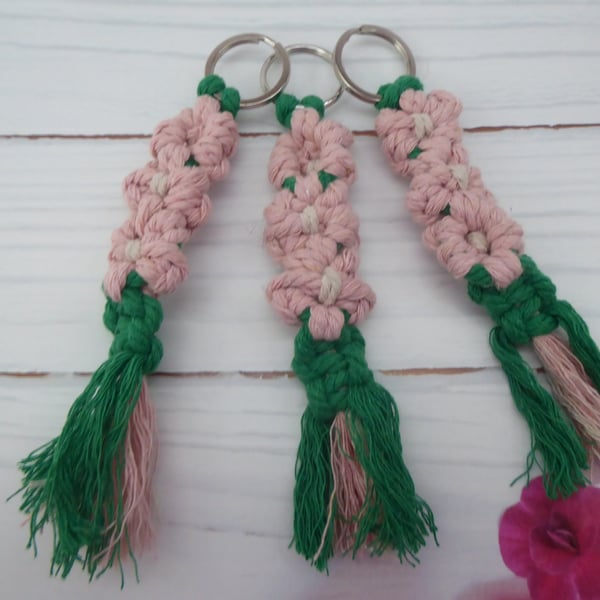 Flower Bag Charm, Flower Keyring, Macrame Keyring