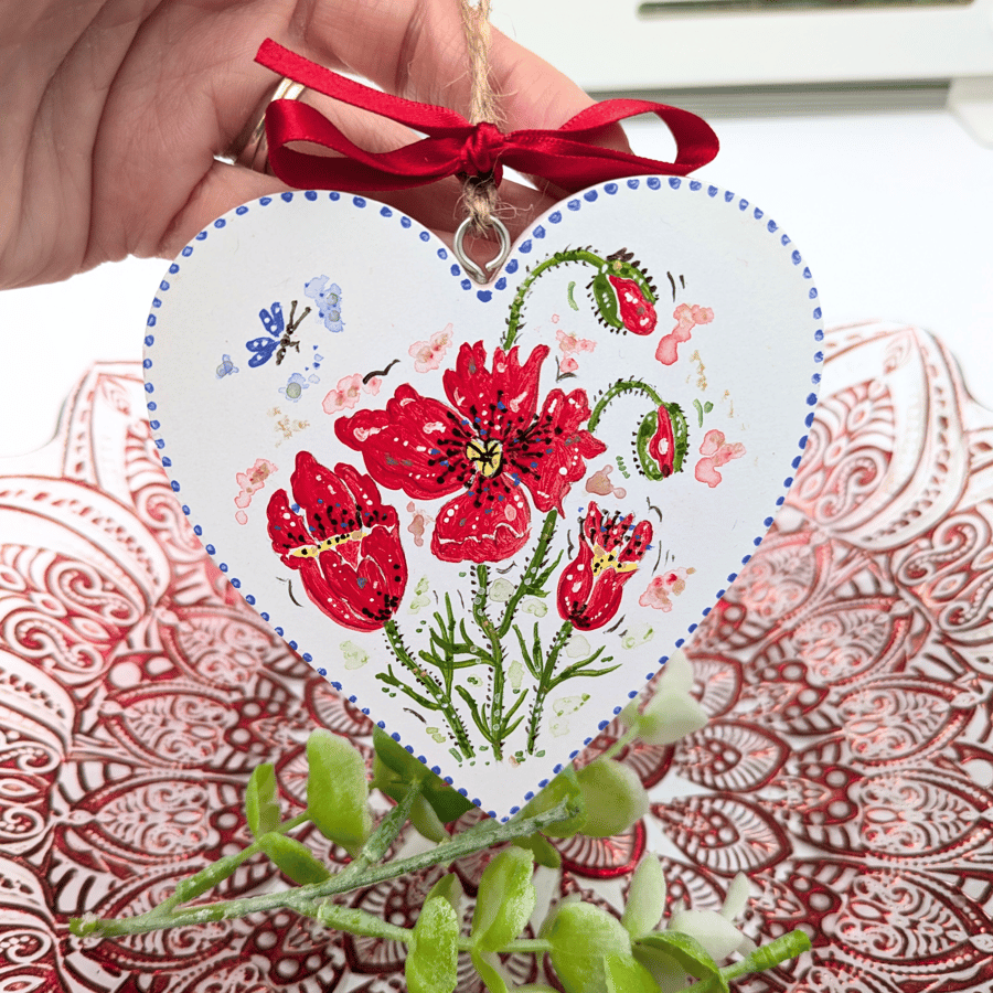 Poppy hand-painted hanging heart decoration 