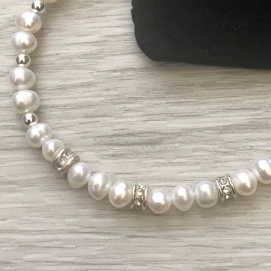 Freshwater pearl & sterling silver bracelet 