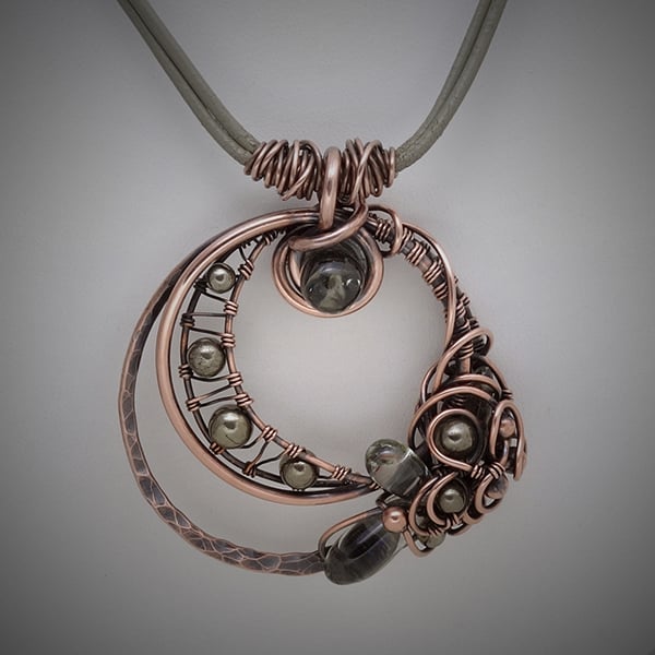 Green Amethyst Circle Pendant (JNPBC 0008)