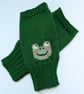 Frog merino wool Fingerless Gloves, Cottagecore Winter gift, Froggy handwarmers - Image 2