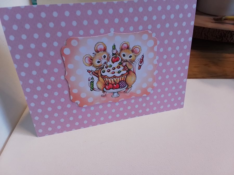Birthday card. Birthday cake. Mouse. 937