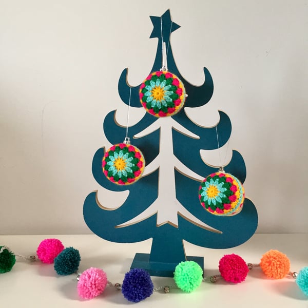 Set of 3 crochet Christmas baubles - green and turquoise