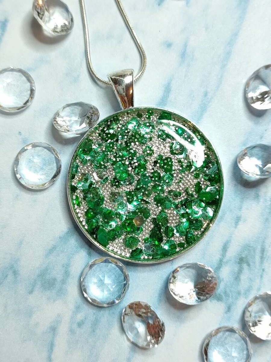 Gorgeous Green Glitter Pendant