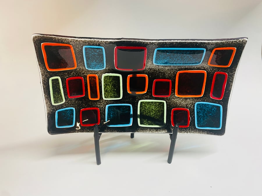 A Beautiful Hand Crafted Fused Glass Decorative Plate