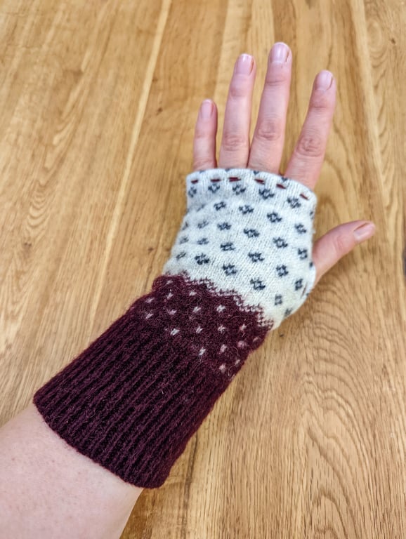 Nordic Wrist Warmers Upcycled from Wool Mix Jumpers