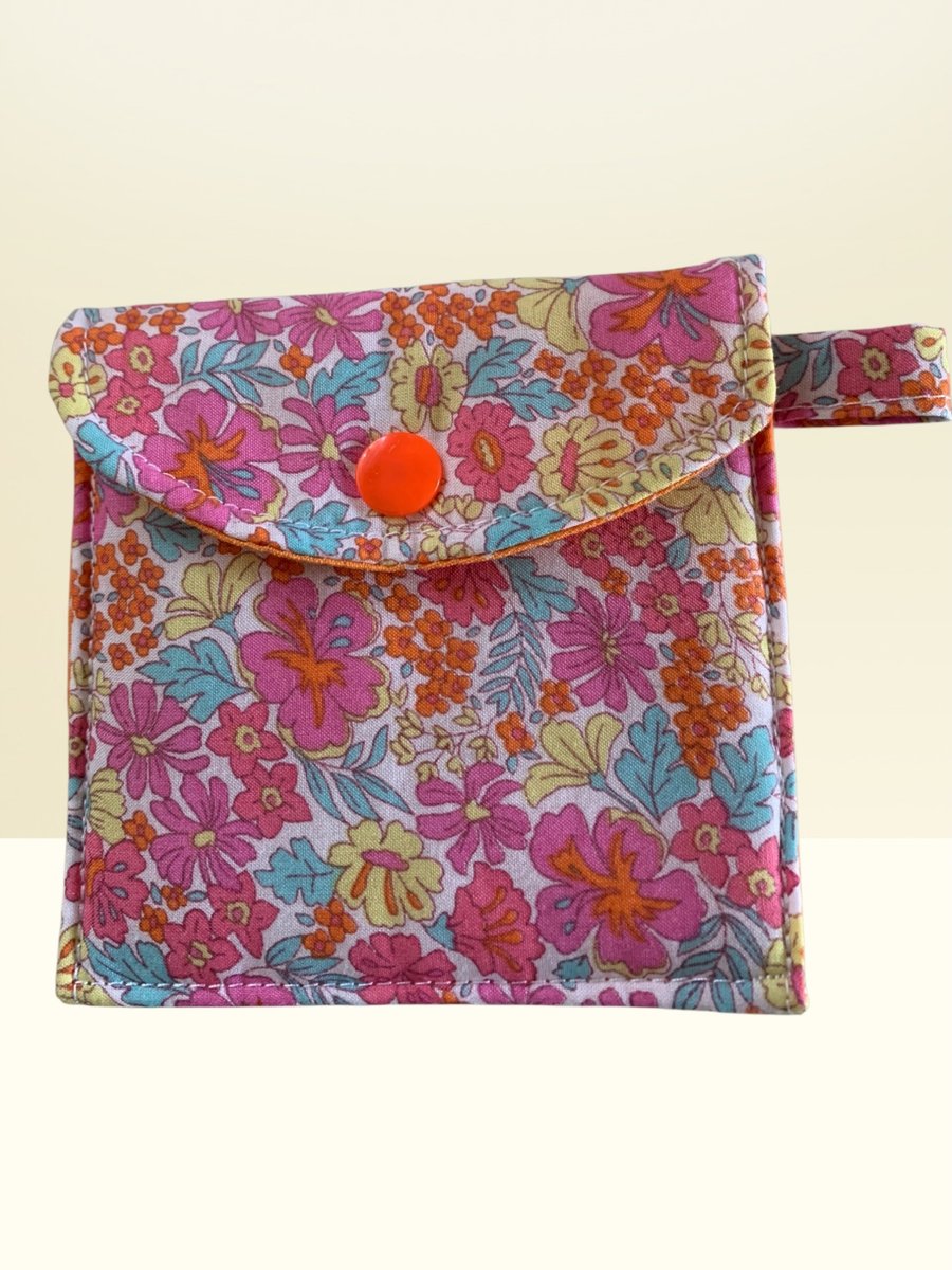 AirPod Case in Fresh Spring Floral