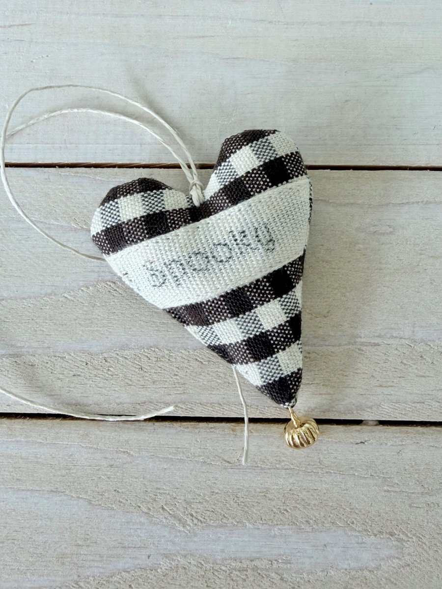 SPOOKY HALLOWEEN HEART DECORATION - chocolate near black checks, gold pumpkin