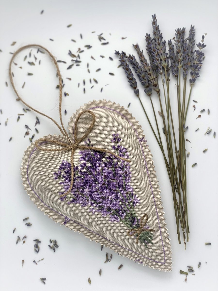 Hanging Heart Filled Dried English Lavender Scented Herbal Gift Sachet 