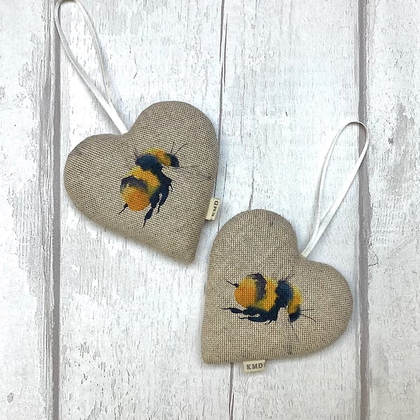 Hanging Heart- Bee
