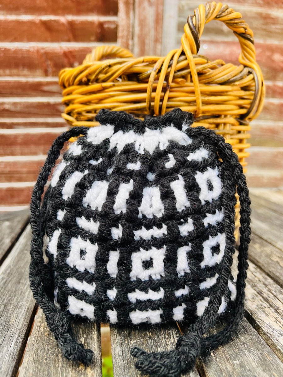 Handmade Crochet Drawstring Pouch Black & White (bag)