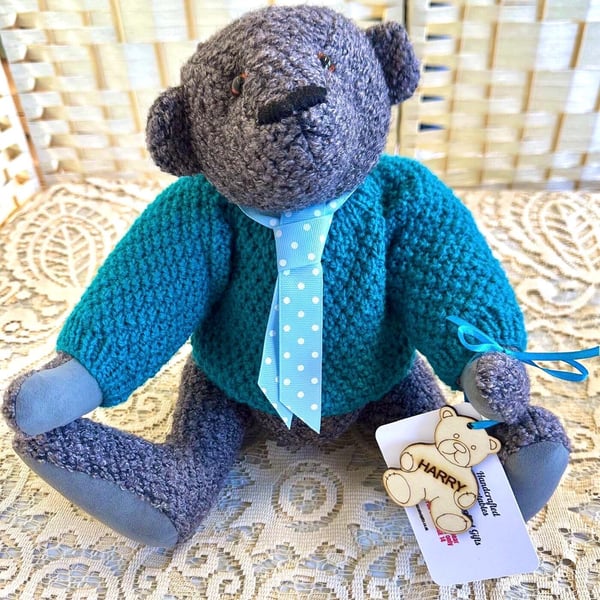 Harry: Dressed Artist Bear 36cm (14”)
