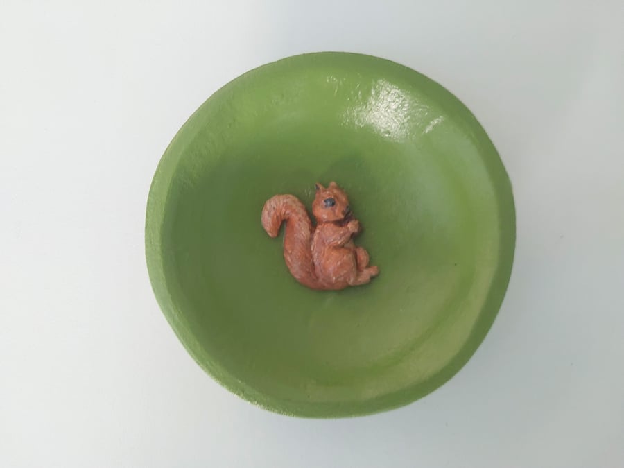 Handmade Clay Squirrel Trinket Dish – Small Nature-Inspired Decor