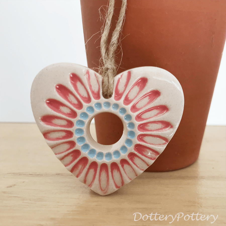 Small Ceramic heart decoration with pink daisy