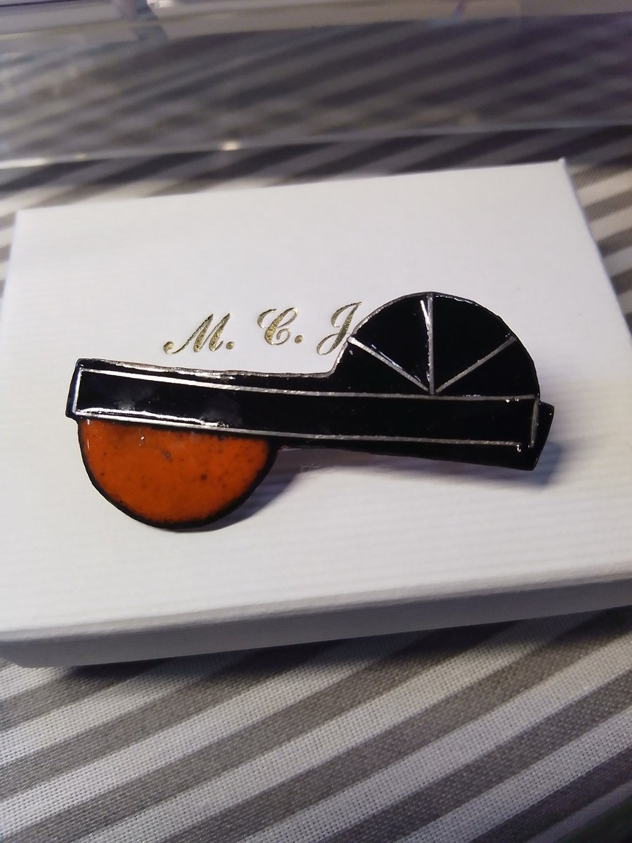 ART DECO STYLE ENAMELLED BROOCH WITH STERLING SILVER