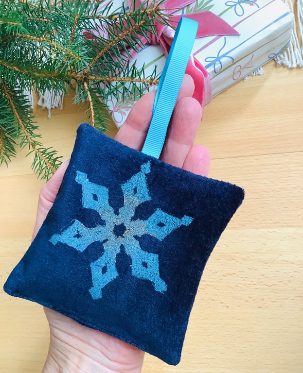 Velvet Lavender Sachet, Hand Printed Lavender Bag, Snowflake Christmas Ornament 