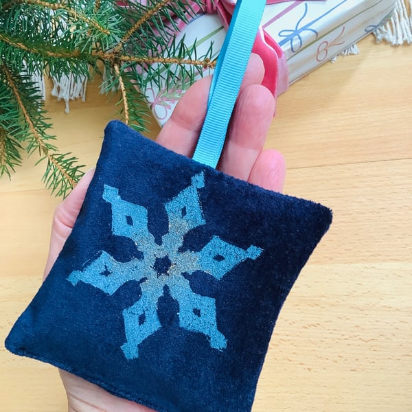 Velvet Lavender Sachet, Hand Printed Lavender Bag, Snowflake Christmas Ornament 