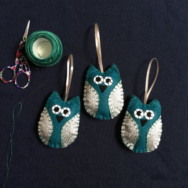 Silver and Teal Christmas Owl Felt Ornament 