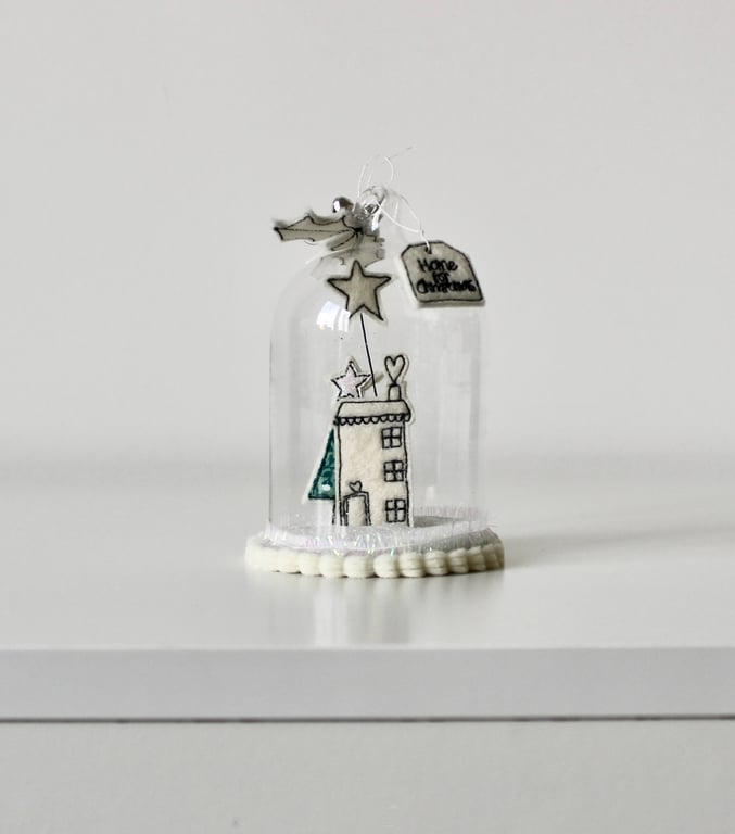 'Home for Christmas'- Glass Dome Decoration