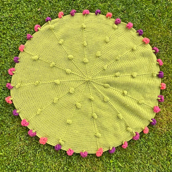 Handmade Crochet Bouquet Blanket – 115cm Round – Flower Edge Detail – Stylecraft