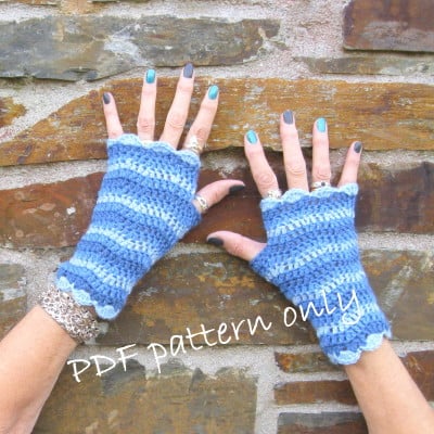  Crochet pattern for ladies' fingerless gloves. Photo tutorial. Wrist warmers