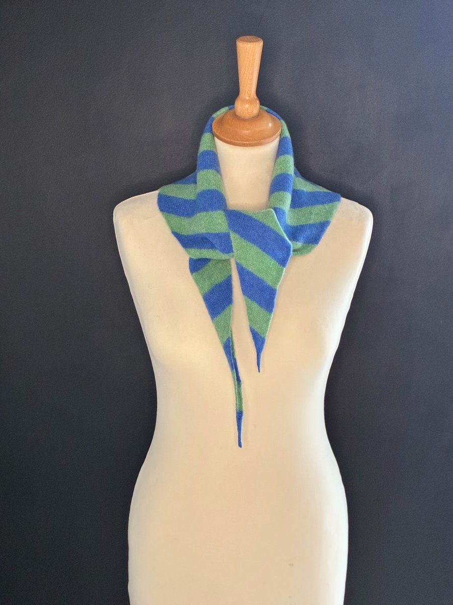 Triangle Scarf - Spring Time & Tahiti