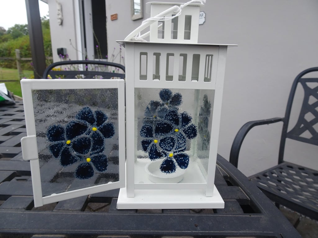 Small Fused Glass Aster Flower White Metal Lantern
