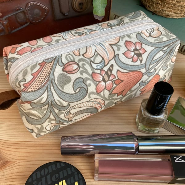 William Morris Make Up Bag - Cream Golden Lily
